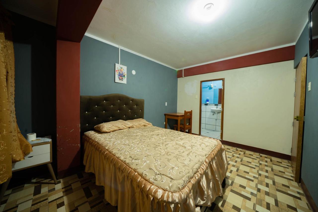 Hostal Tarapaca Hotel Huánuco Eksteriør billede